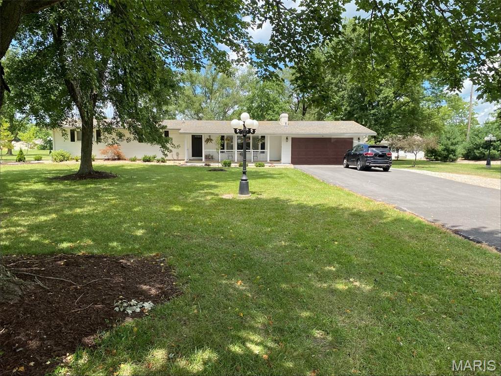 Photo of 197 New Douglas Avenue Sorento IL 62086