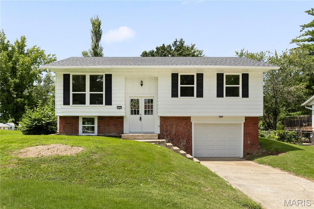 Photo of 5702 Sir Galahad Lane Godfrey IL 62035