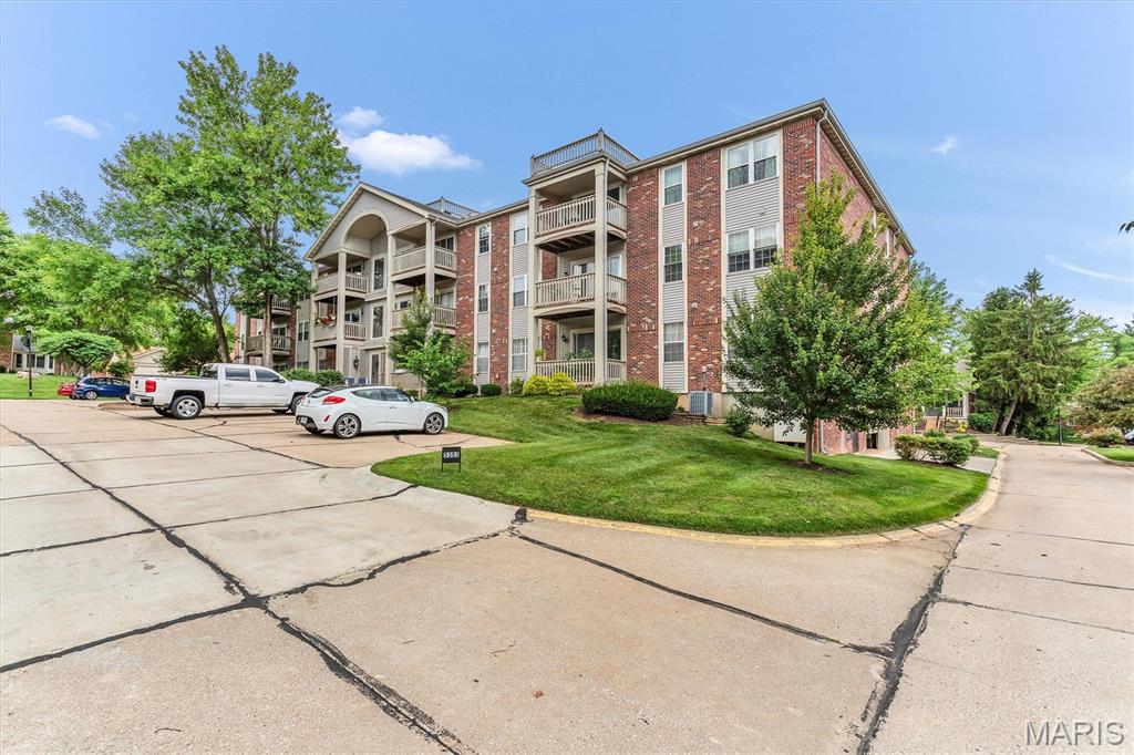Photo of 5353 N Kenrick Parke Drive #205 St Louis MO 63119