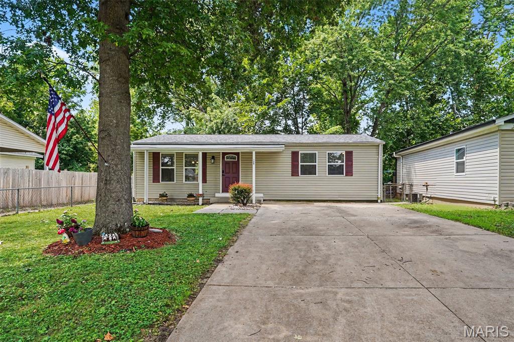 Photo of 120 Cedar Ridge Drive Pacific MO 63069