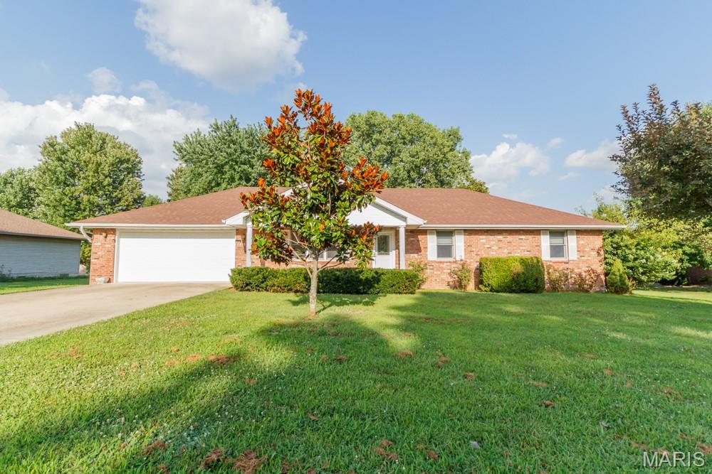 Photo of 1218 Quail Valley Circle Lebanon MO 65536