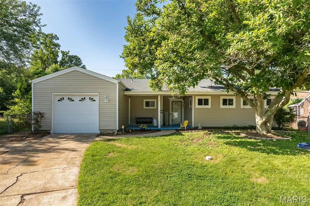 Photo of 7104 Fernbrook Drive St Louis MO 63123