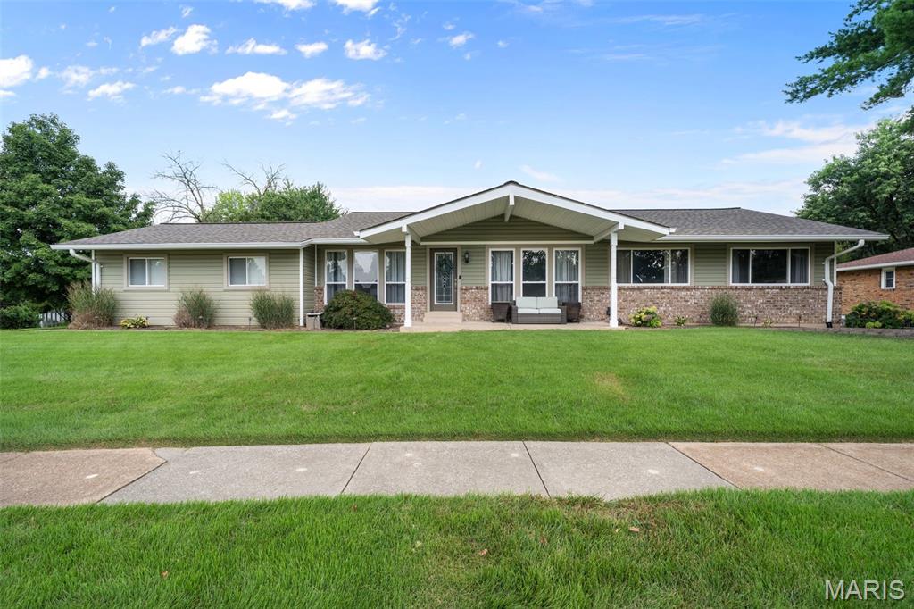 Photo of 819 Big Bend Woods Drive Ballwin MO 63021