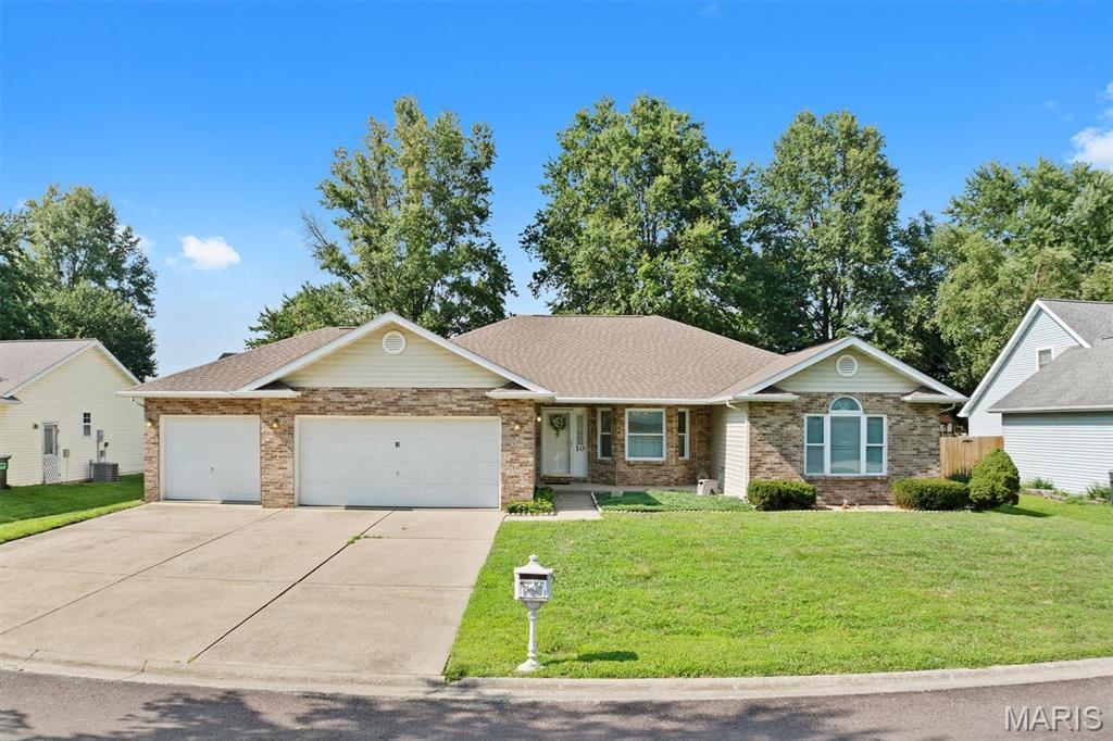 Photo of 10 Michelle Drive Mascoutah IL 62258