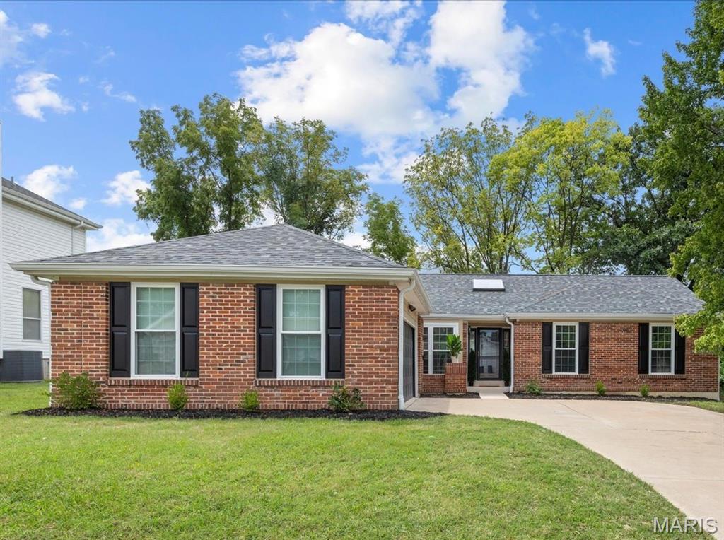 Photo of 6 Shadow Creek Drive St Charles MO 63376