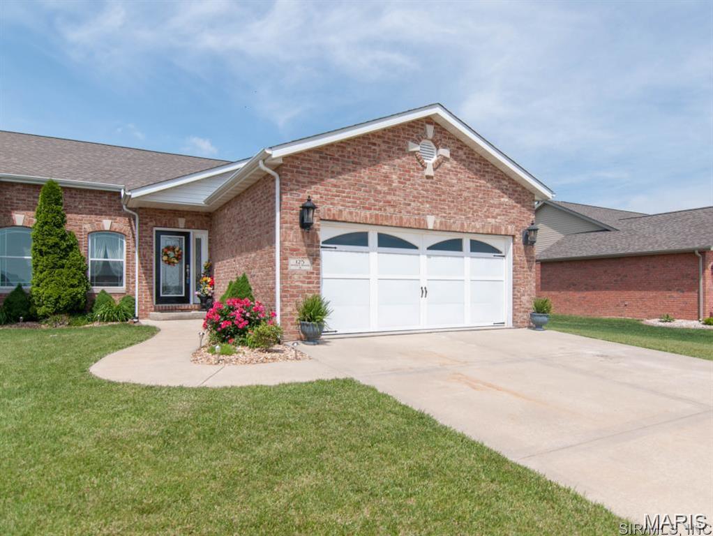 Photo of 125 Warren Manor #B Highland IL 62249