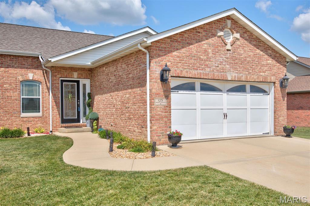 Photo of 125 Warren Manor #B Highland IL 62249