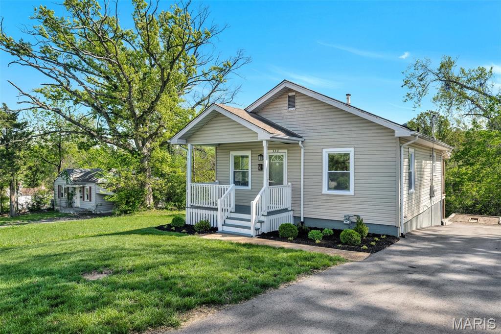Photo of 330 Chambers Road Riverview MO 63137