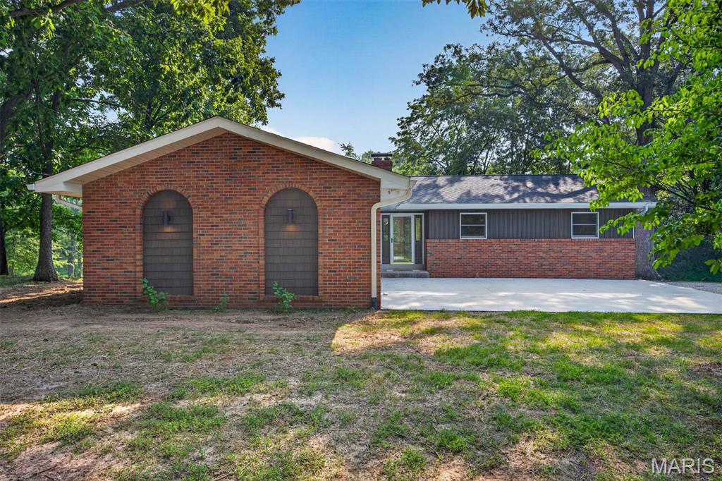 Photo of 4624 State Route 160 Highland IL 62249