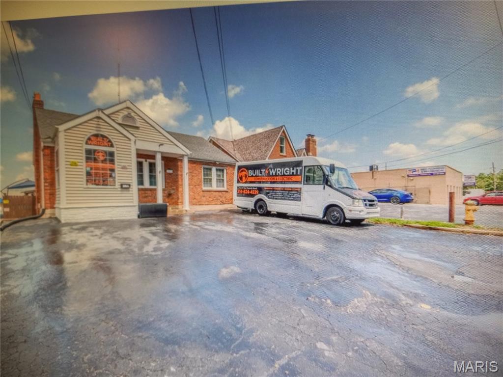 Photo of 2025 Lemay Ferry Road Mehlville MO 63125