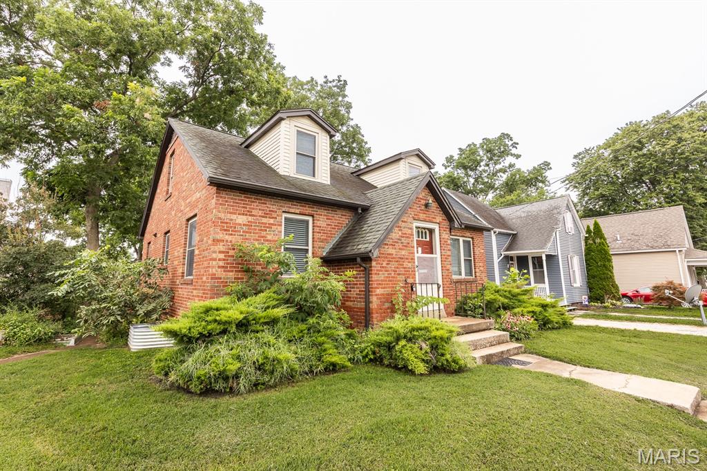 Photo of 618 E Main Street E Mascoutah IL 62258