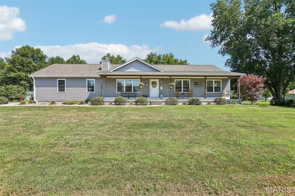 Photo of 411 W Burton Street Gillespie IL 62033