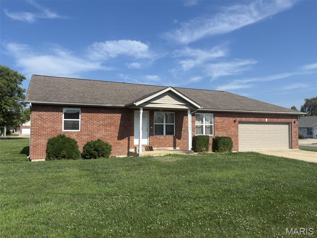 Photo of 10 Clover Court Aviston IL 62216