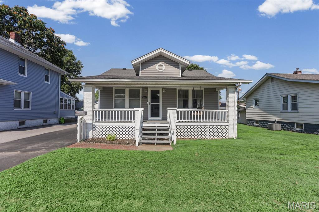 Photo of 644 N 1st Street Wood River IL 62095