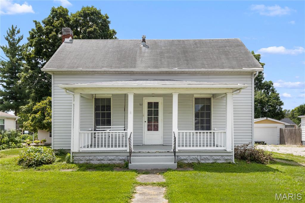 Photo of 122 E Center Street Brighton IL 62012