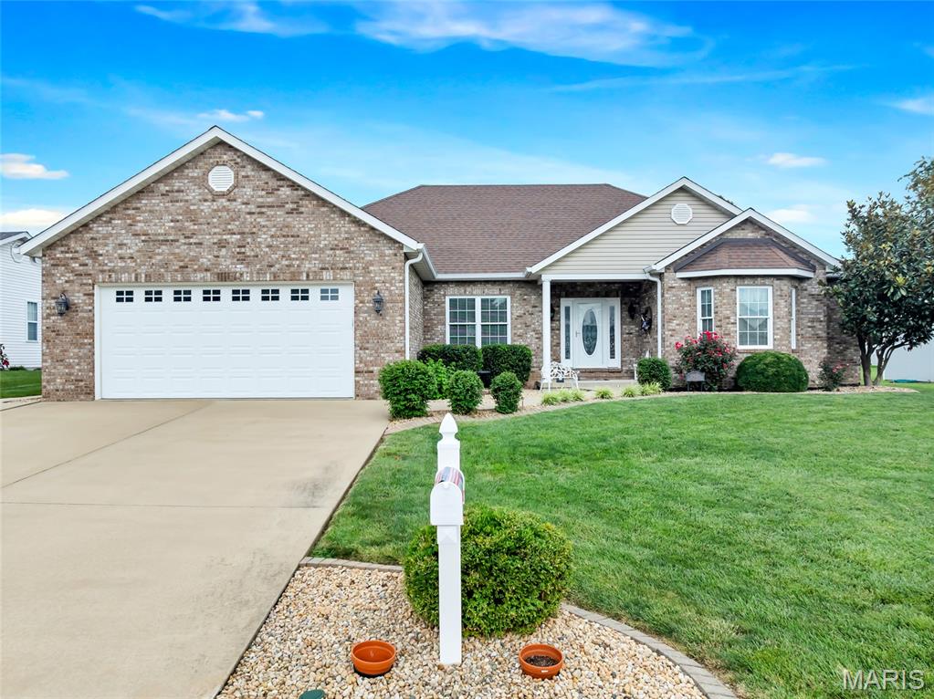 Photo of 401 Briarcliff Drive Waterloo IL 62298