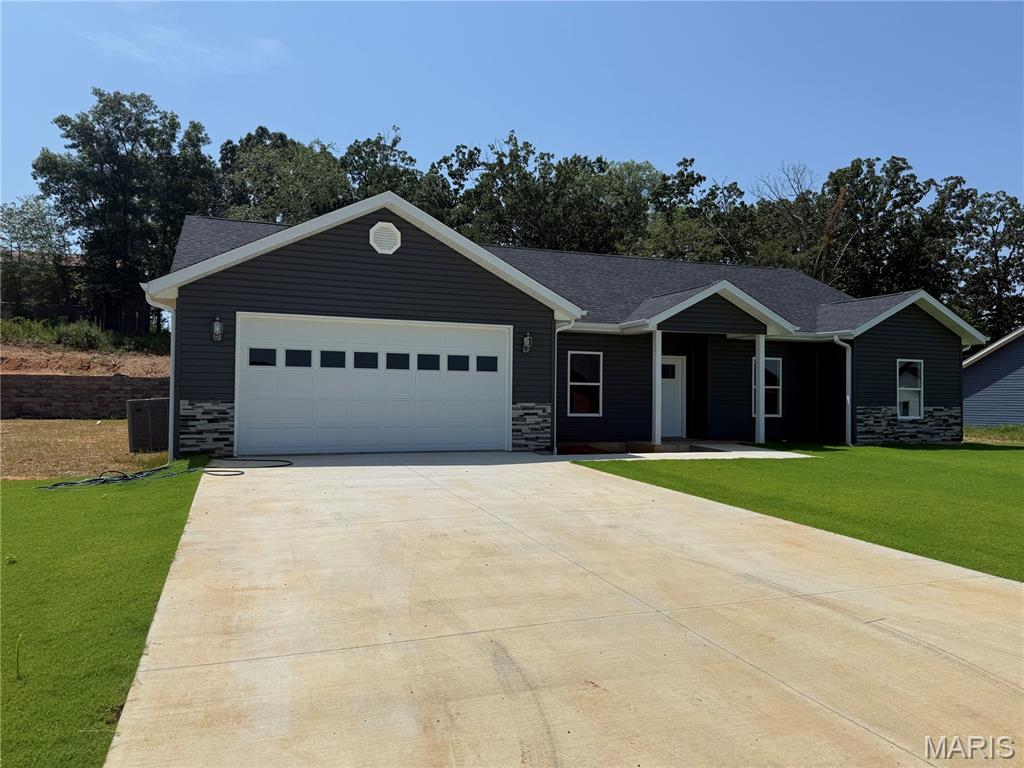 Photo of 321 Kearbey Drive Poplar Bluff MO 63901