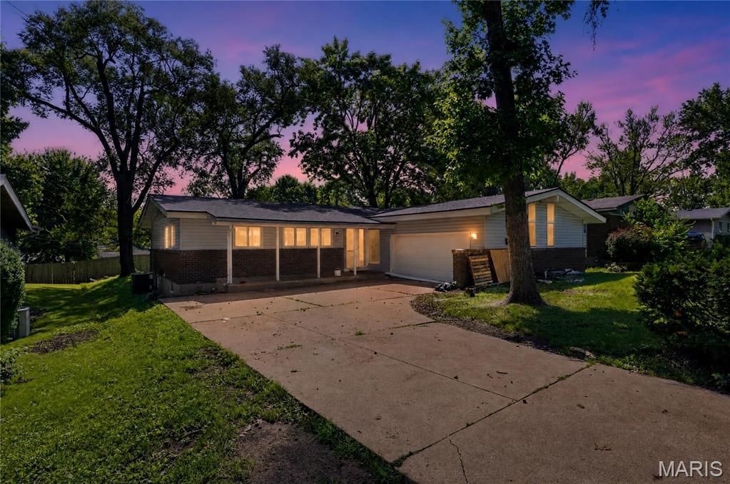 Photo of 420 Waterford Drive Florissant MO 63033
