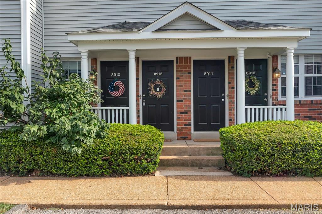 Photo of 8912 Eager Road Brentwood MO 63144