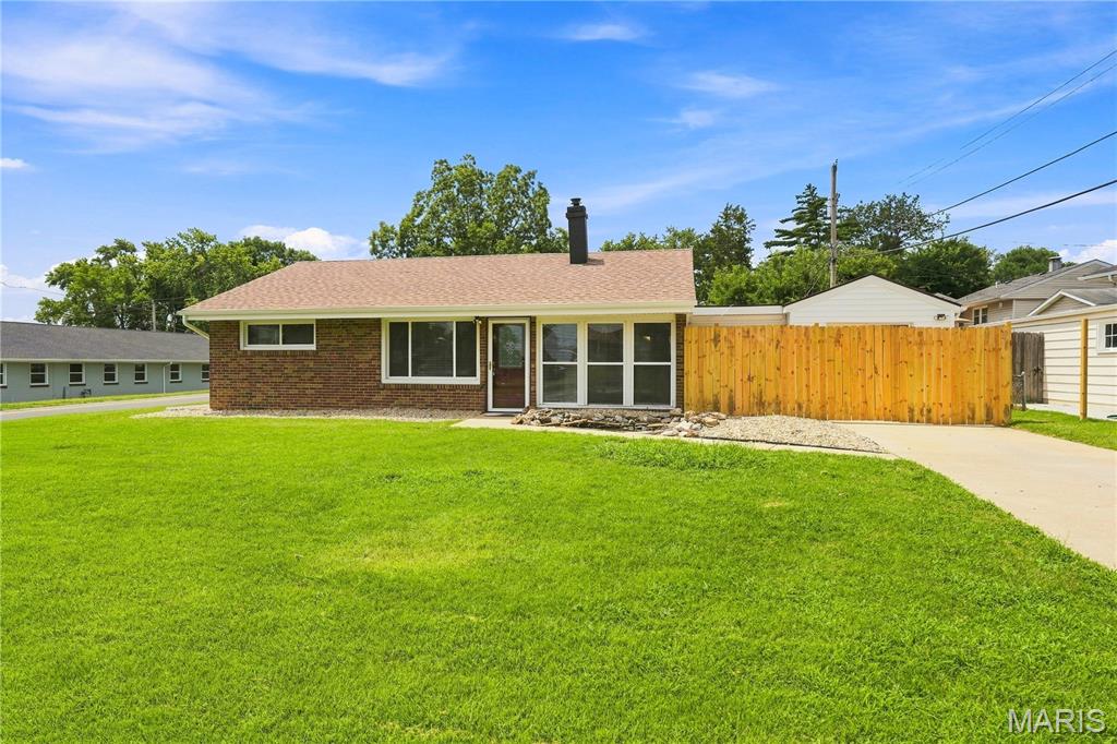 Photo of 454 Sylvan Springs Road St Louis MO 63125