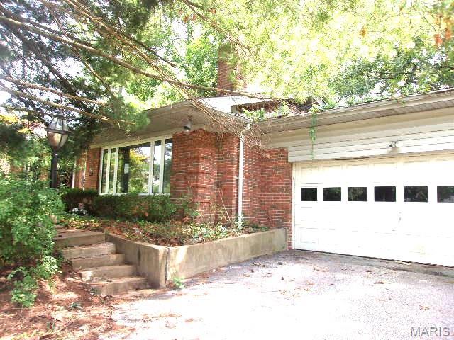 Photo of 8 Price Meadows Drive St Louis MO 63132