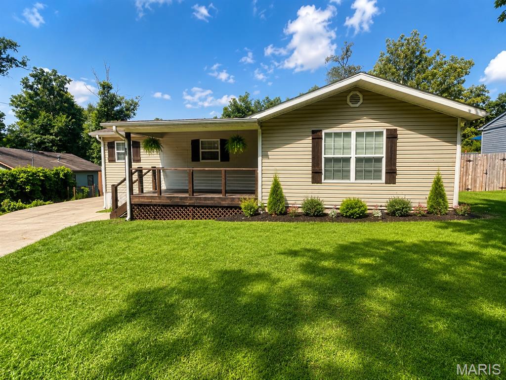 Photo of 951 Eastridge Drive Pacific MO 63069