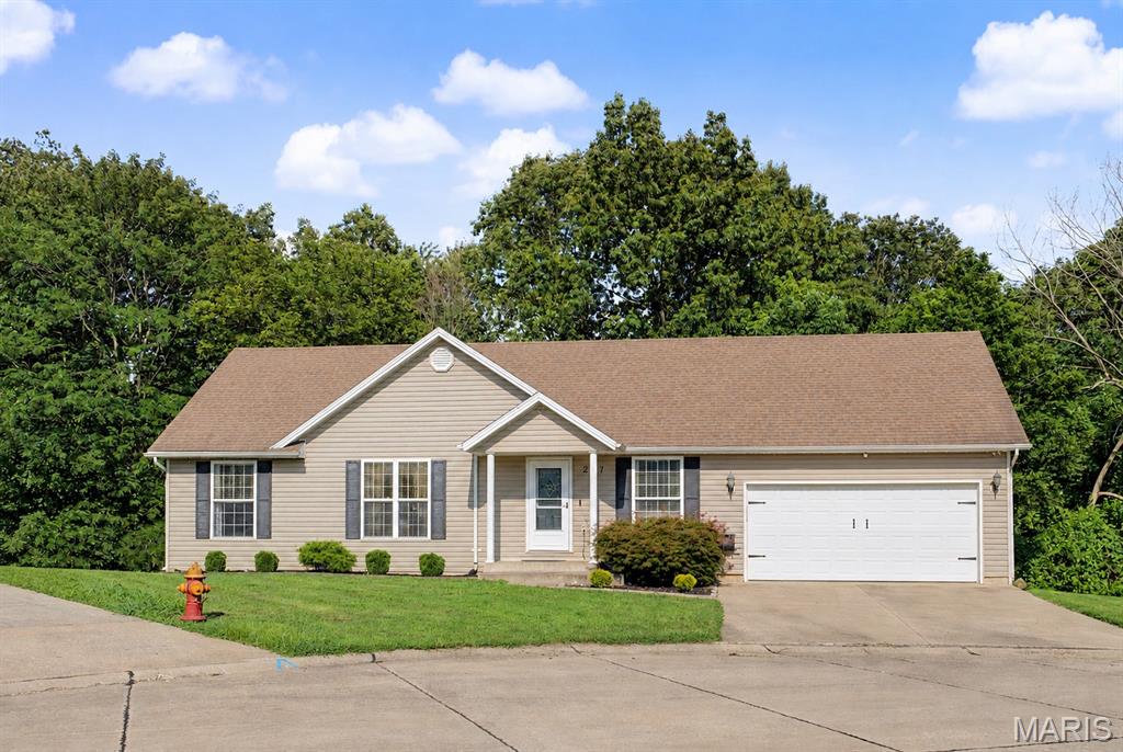 Photo of 2067 Par Circle Jackson MO 63755