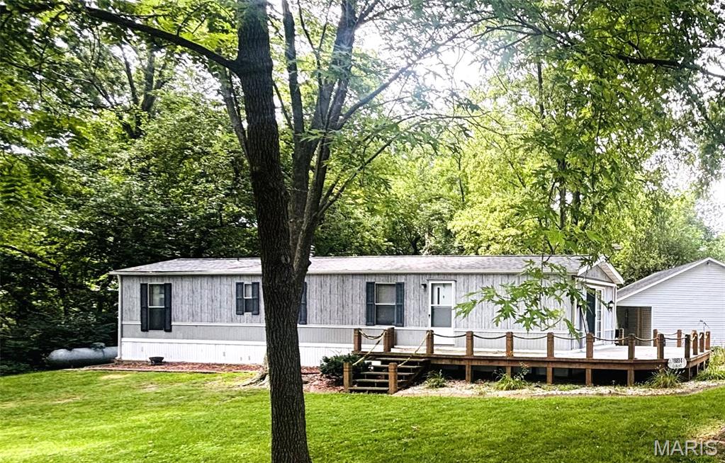 Photo of 18814 Oak Street Carlyle IL 62231