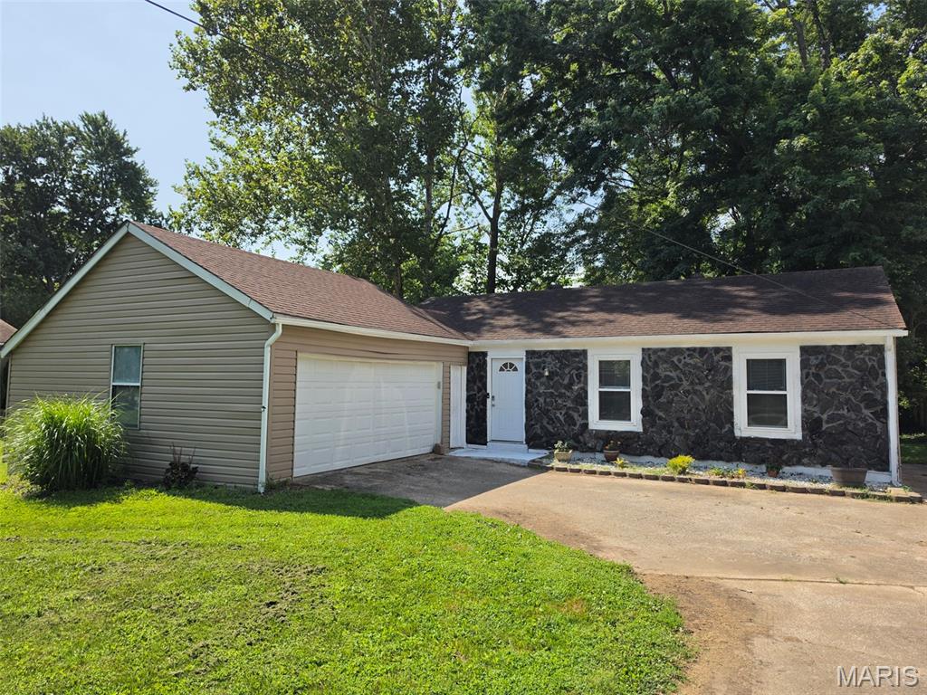Photo of 726 Lake Avenue Collinsville IL 62234