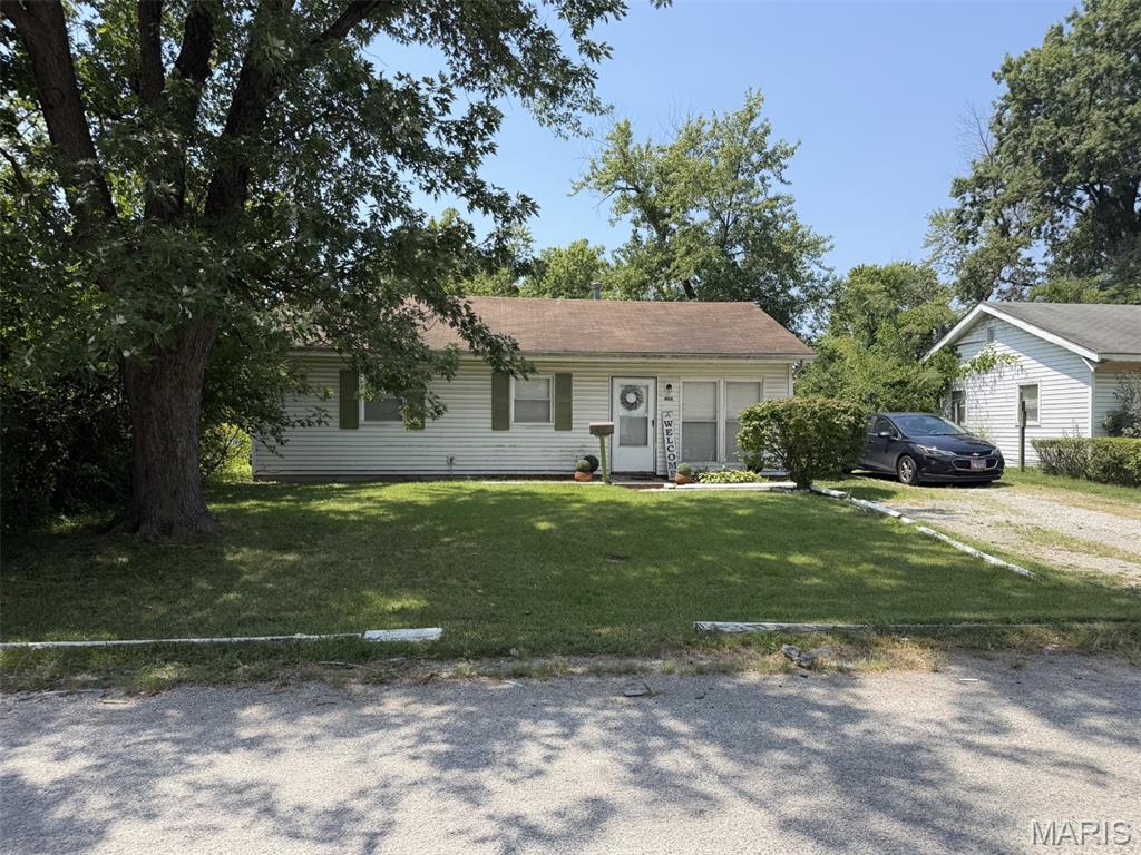 Photo of 806 E 5th Street Cahokia IL 62206