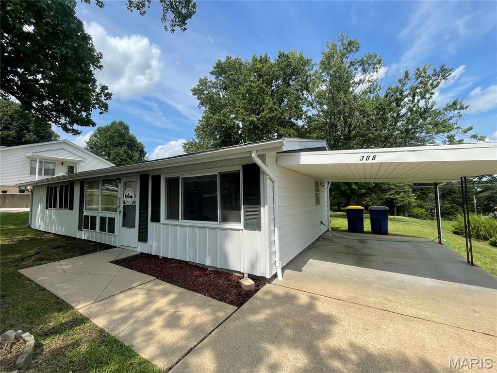 Photo of 306 Sunshine Drive Festus MO 63028