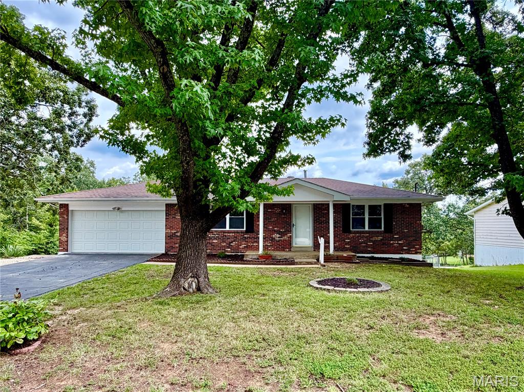 Photo of 14048 Trails End Drive De Soto MO 63020
