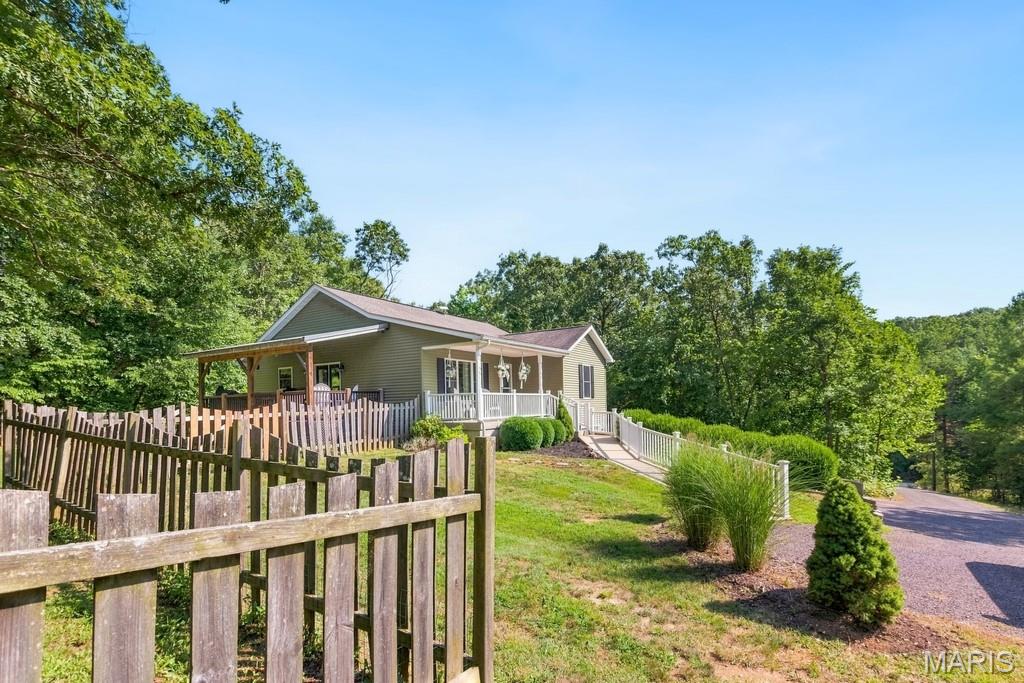 Photo of 251 Farris Road Bourbon MO 65441