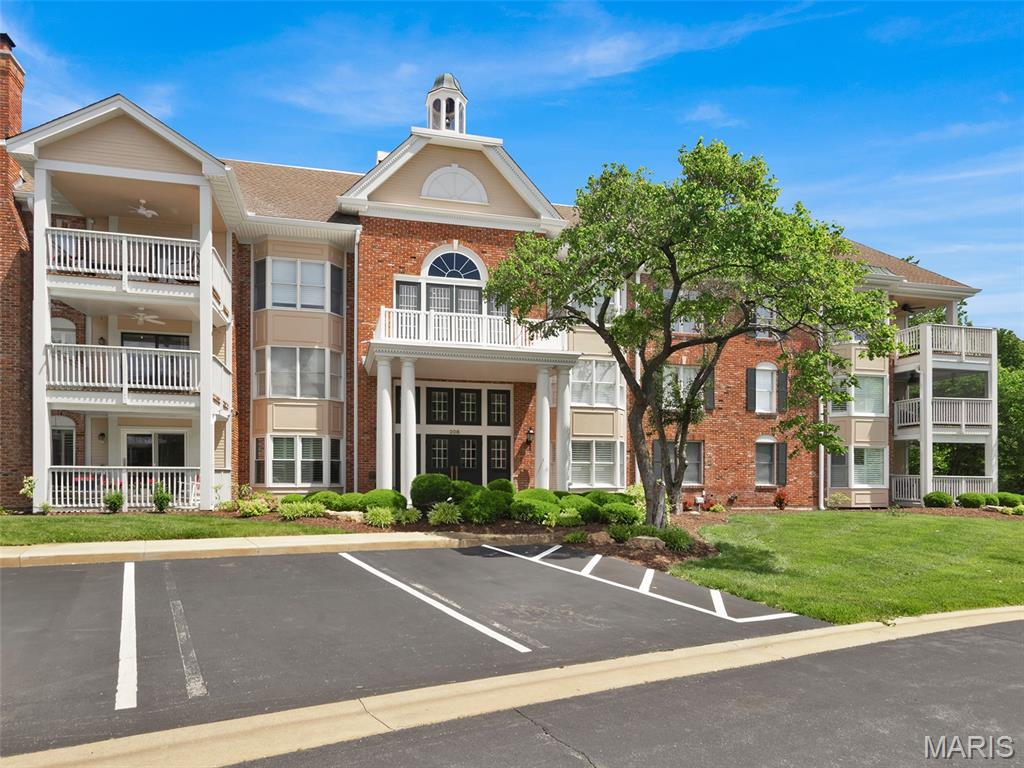 Photo of 208 Ambridge Court #206 Chesterfield MO 63017