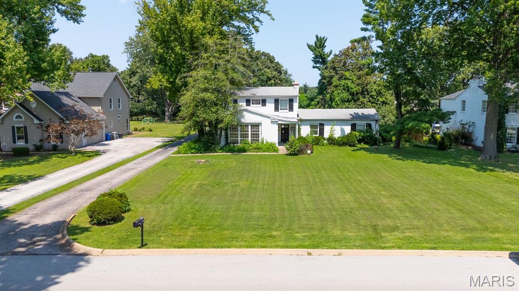 Photo of 5 Lindworth Drive Ladue MO 63124