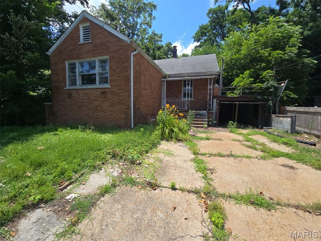 Photo of 2721 Old Hanley Road St Louis MO 63114