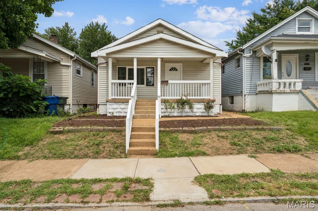 Photo of 3851 Neosho St Louis MO 63116