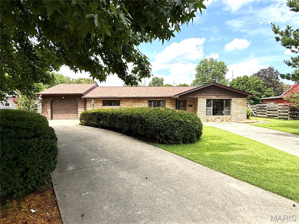 Photo of 2029 Lindell Boulevard Granite City IL 62040