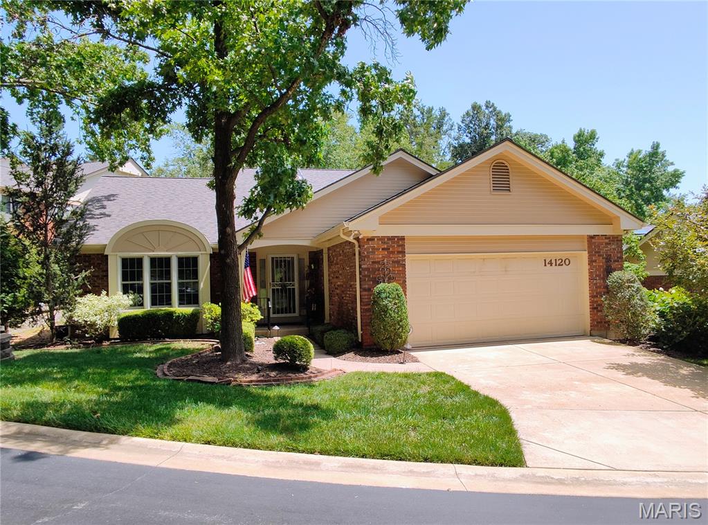 Photo of 14120 Baywood Villages Drive Chesterfield MO 63017