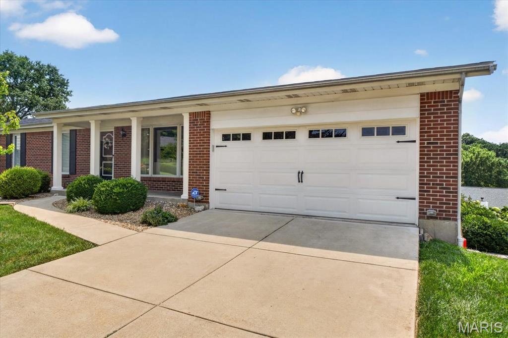 Photo of 4708 Kingbird Lane Unincorporated MO 63128