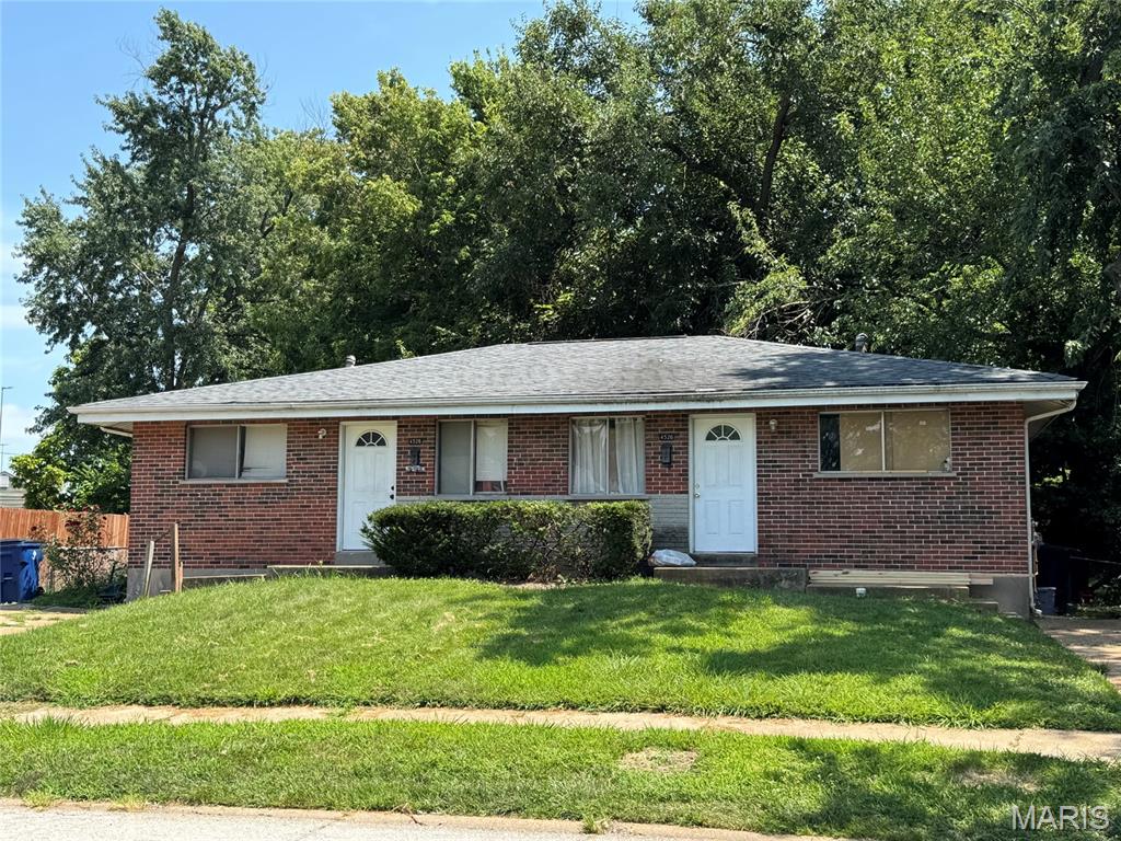 Photo of 4526 Country Lane St Ann MO 63074