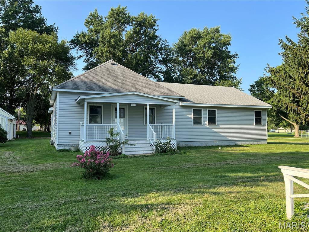 Photo of 322 E Bertolino Avenue Nokomis IL 62075
