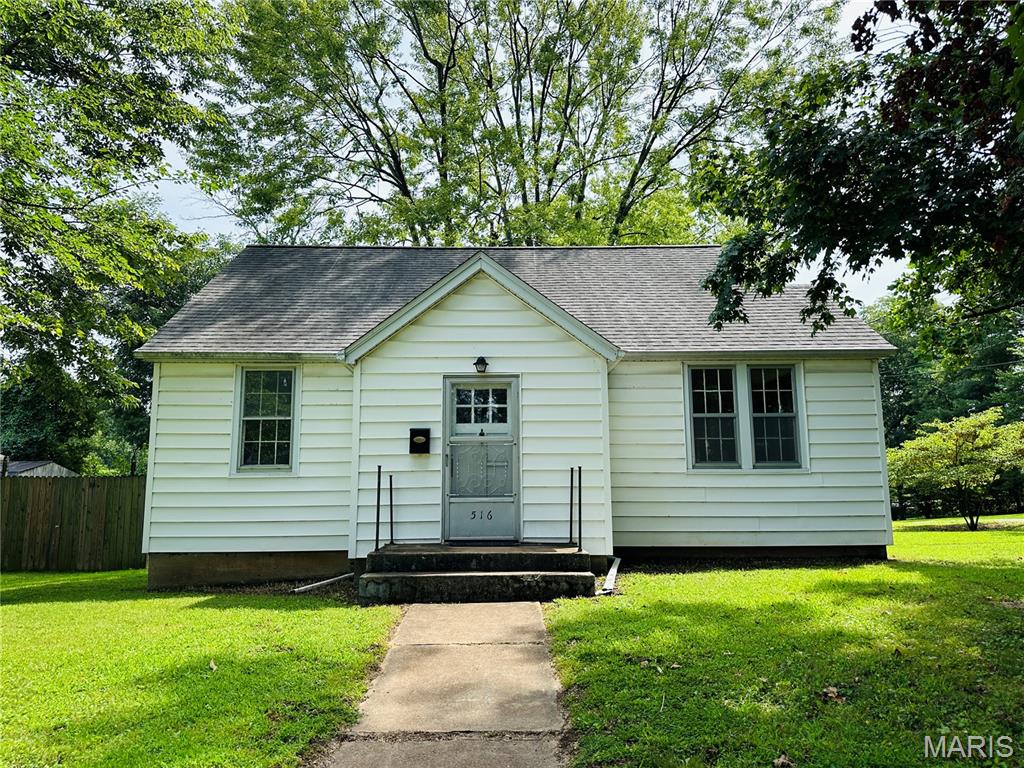 Photo of 516 W Randle Street Lebanon IL 62254