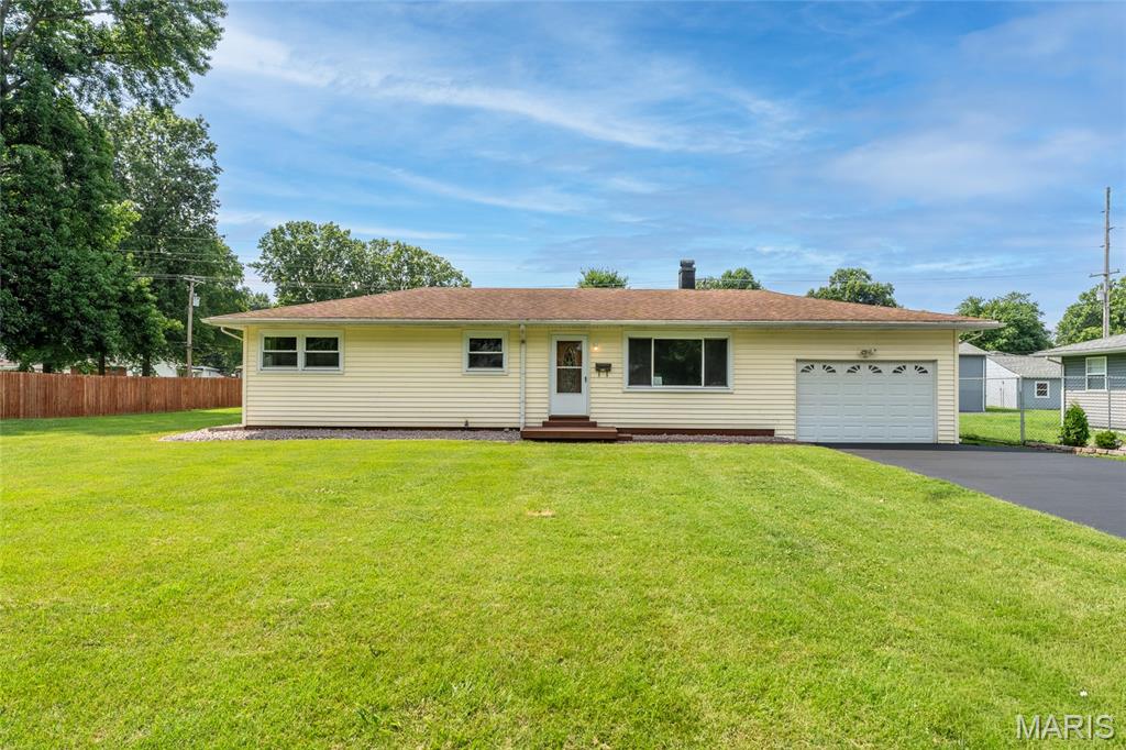 Photo of 2434 Pine Street Granite City IL 62040