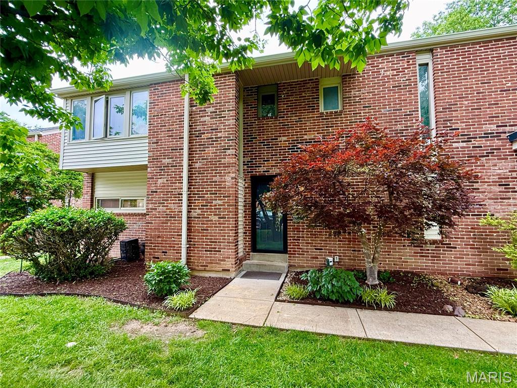Photo of 12353 Rossridge Court St Louis MO 63146