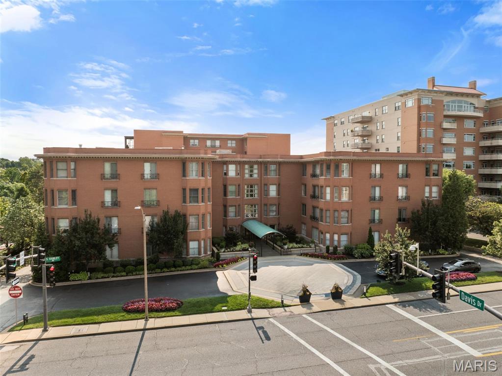 Photo of 750 S Hanley Road #430 Clayton MO 63105