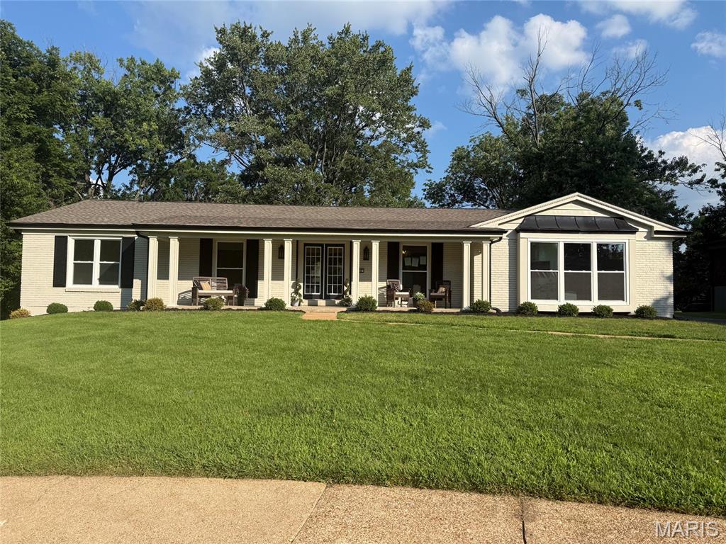 Photo of 360 Statesman Court Chesterfield MO 63017