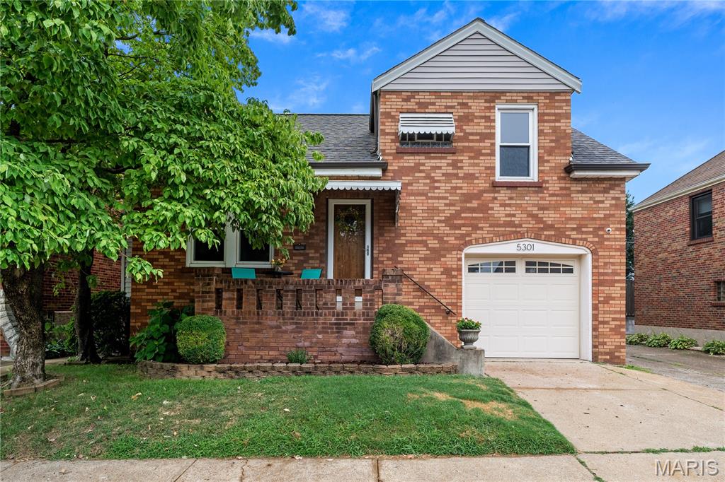 Photo of 5301 Sunshine Drive St Louis MO 63109