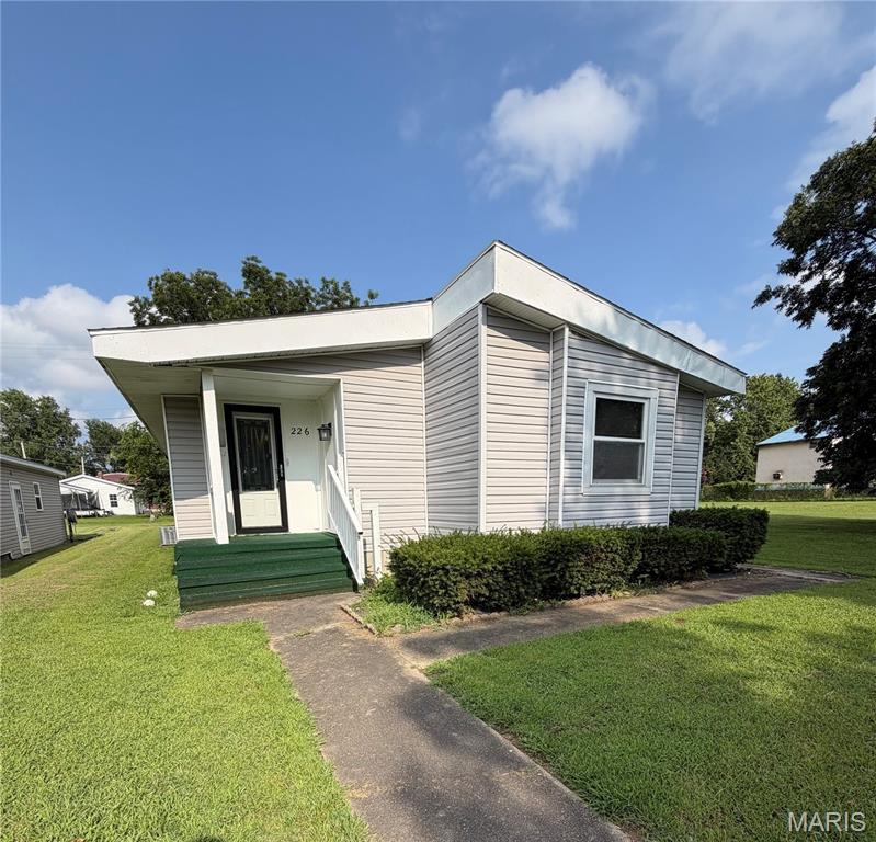 Photo of 226 Dixie Street Sikeston MO 63801