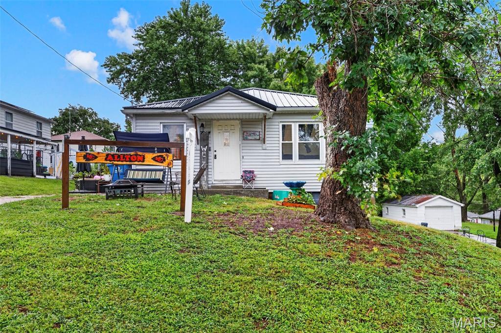 Photo of 205 Locust Street New Haven MO 63090